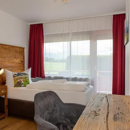 ホテル アルペングリュン