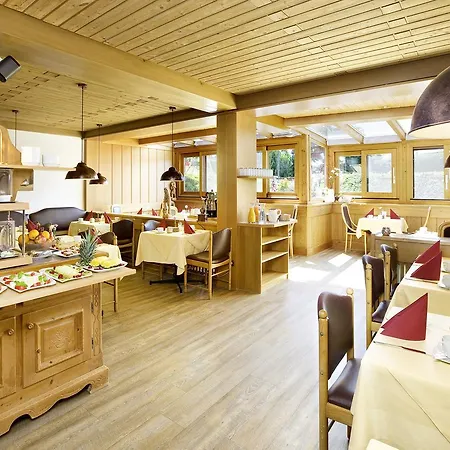 ホテル アルペングリュン