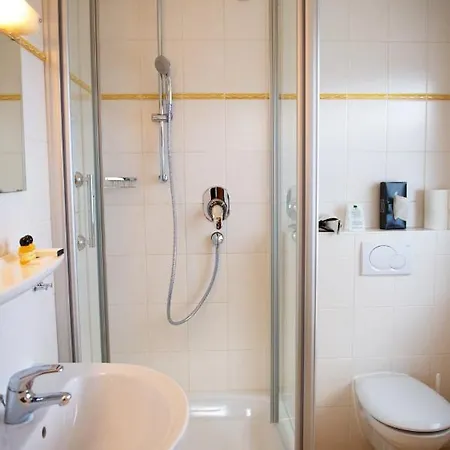 ホテル アルペングリュン