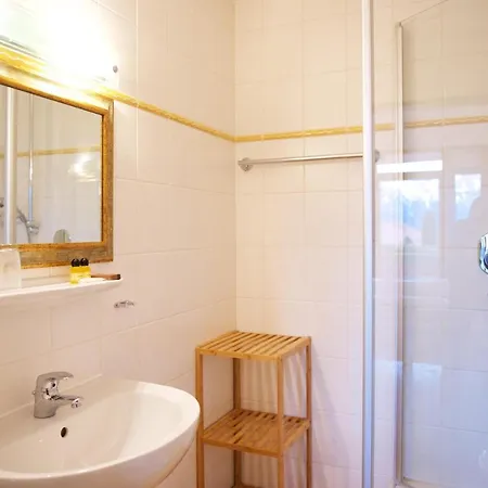 ホテル アルペングリュン