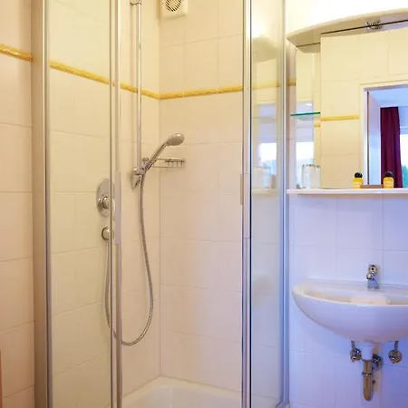 ホテル アルペングリュン