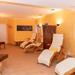 Alpenglühn Hotel 3*