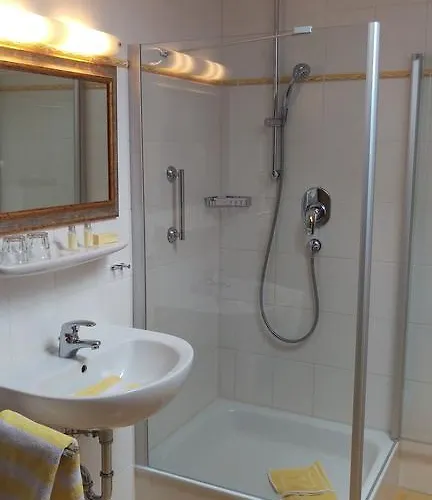 Готель Alpengluehn 3*