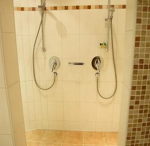 Alpengluehn Hotell 3*