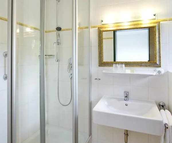 Alpengluehn Hotell 3*