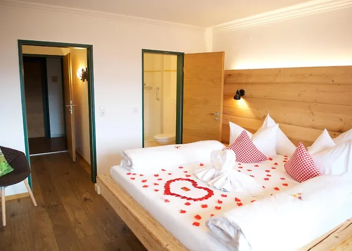 Alpengluehn Фюссен