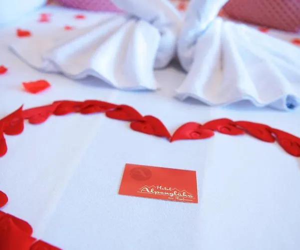 Hotell Alpengluehn 3*