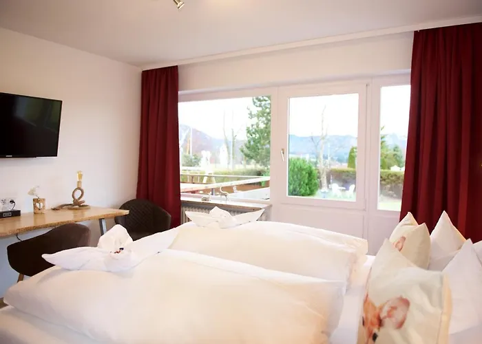 Alpengluehn Фюссен